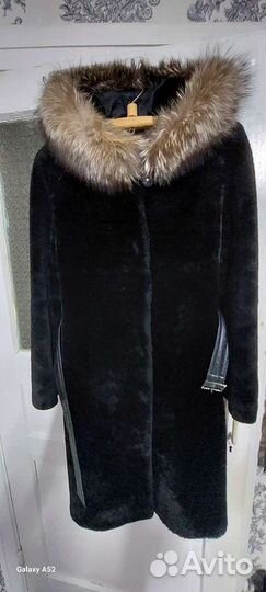 Шуба мутоновая с капюшоном