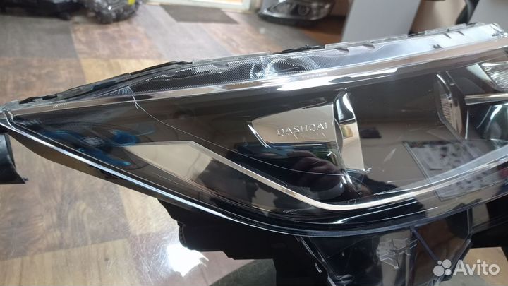 Фара правая Nissan Qahqai J-11