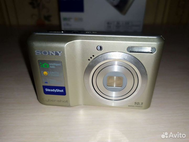 Фотоаппарат Sony DSC-S2000