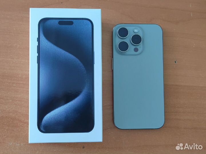 Коробка iPhone 15 pro