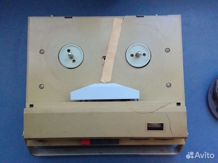 Катушечный магнитофон