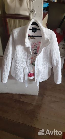 Ветровка женская