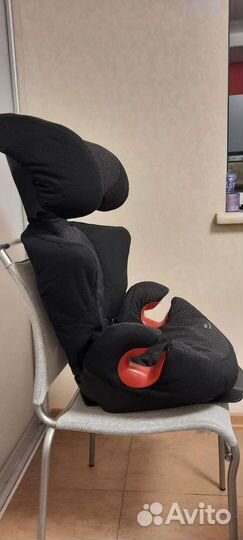 Автомобильное кресло maxi cosi