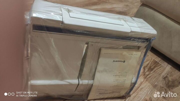 Husqwarna 230 швейная машинка