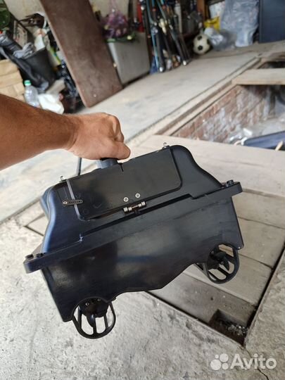 Прикормочный кораблик с gps