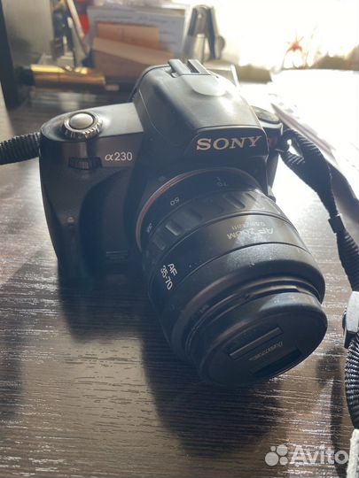 Зеркальный фотоаппарат sony a230 с обьктивом