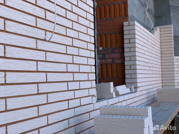 Белый облицовочный кирпич