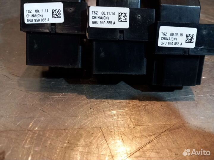 Кнопки стеклоподъемника VW Polo