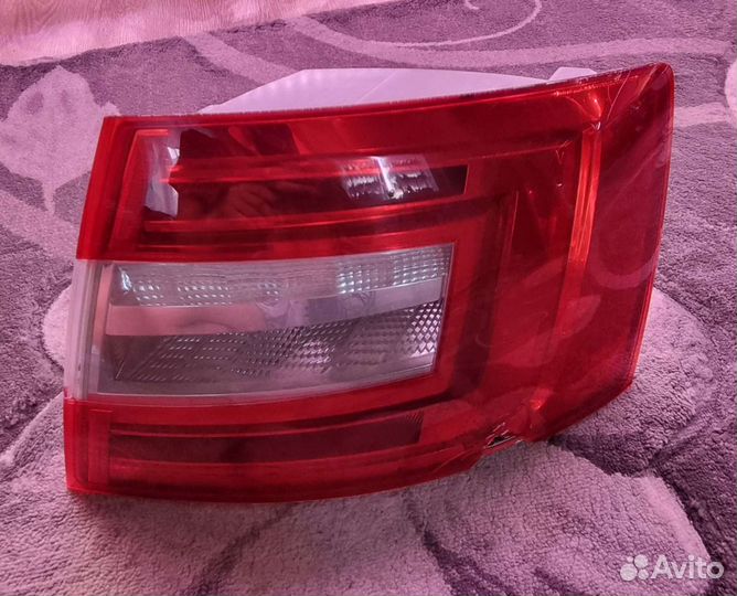 Фонарь задний правый skoda octavia a7 с 2017г.ориг