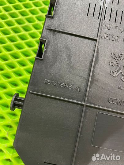 Салонный блок предохранителей на пежо 308