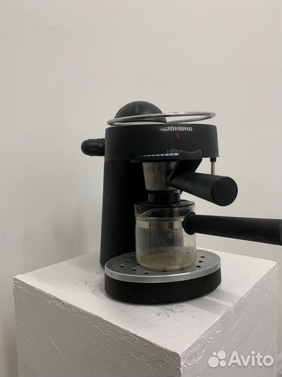 Кофеварка рожковая Redmond RCM-1502