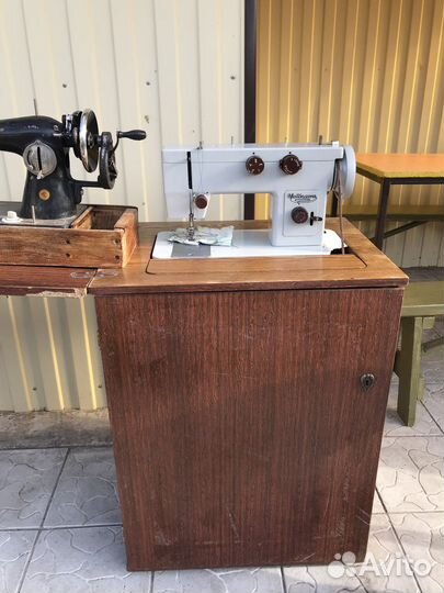Швейная машина Чайка 143