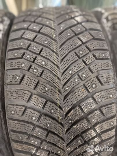 Michelin X-Ice North 4 SUV 255/45 R20 и 285/40 R20 105T