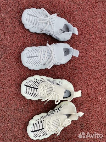 Кроссовки подростковые