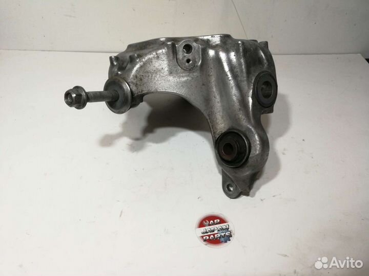 Кулак задний правый Honda Accord 8 K24A