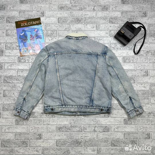 Шерпа Levis Blue Denim Jacket With Fur Lining