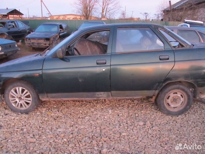 Лада 2110-2112 в разборе