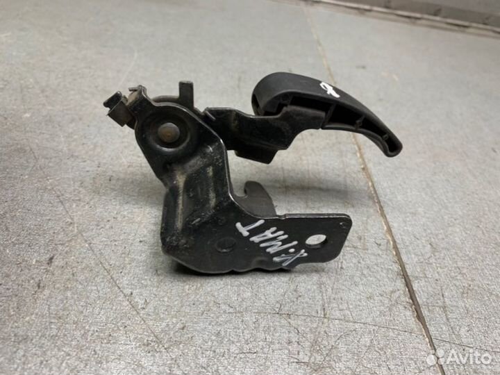Ручка открывания капота Hyundai Matrix 1