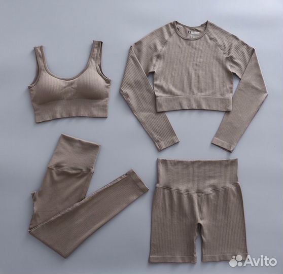 Костюм для фитнеса