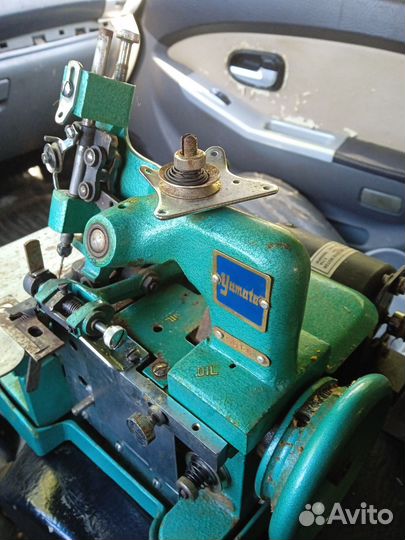 Швейная машинка оверлок