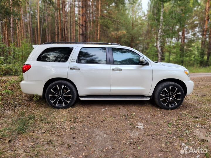 Toyota Sequoia 5.7 AT, 2011, 274 000 км