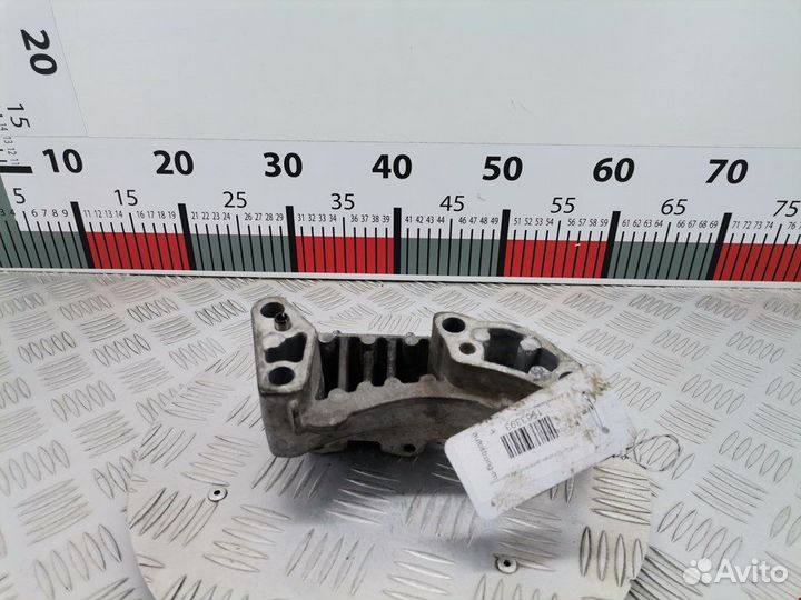 Кронштейн для Ford Focus 2