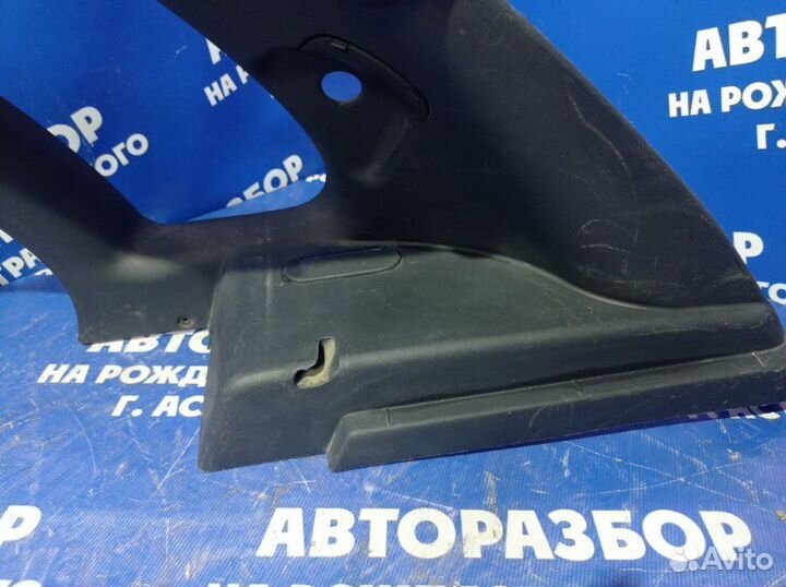 Обшивка задней стойки Ваз Лада Калина универсал