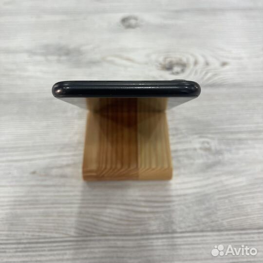 iPhone SE (2020), 128 ГБ