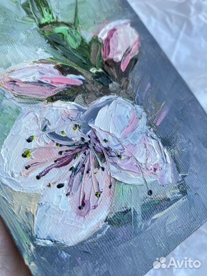 Миниатюра маслом цветок вишни