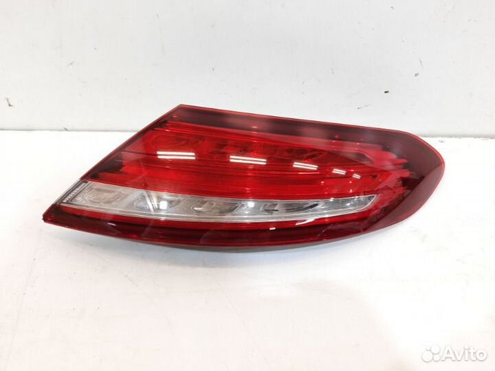 Фонарь задний правый Mercedes-Benz C-Class Coupe