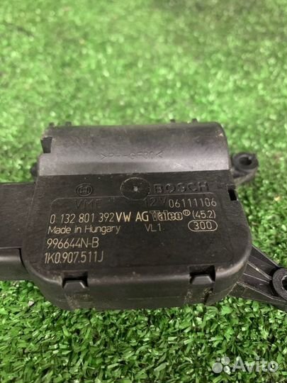 Моторчик заслонки отопителя Vw Passat B7 cffb 2012