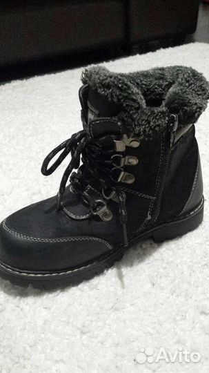 Ботинки для мальчика, размер 31, надевал однажды