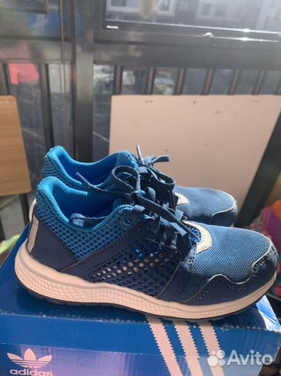 Кроссовки adidas 29