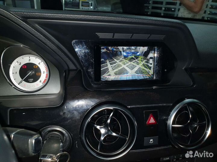 Камера заднего вида мерседес, на штатный экран