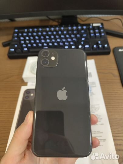 iPhone 11, 64 ГБ