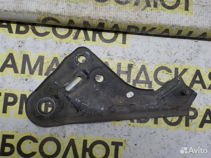 Кронштейн передней балки Mazda Mazda 3 (BL) 2008