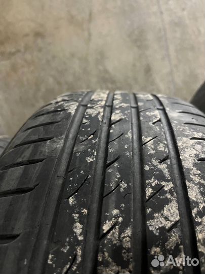 Michelin TRX 215/60 R16