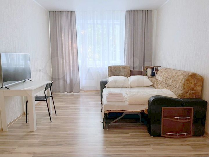 4-к. квартира, 100,4 м², 1/4 эт.