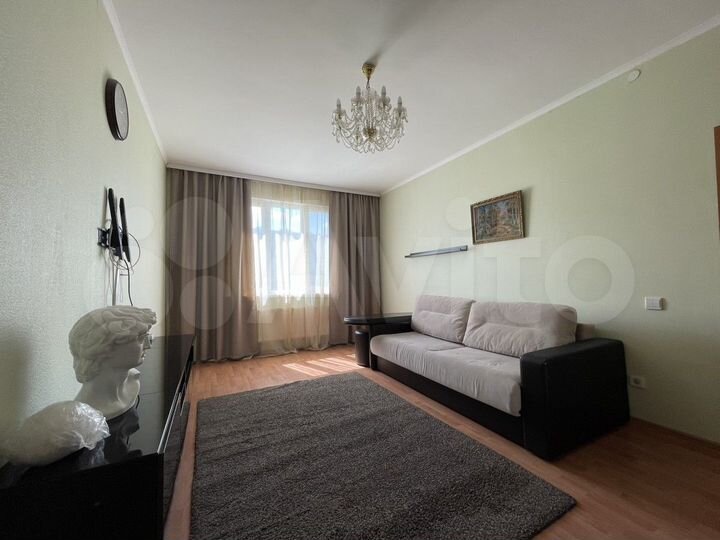 2-к. квартира, 56 м², 3/17 эт.