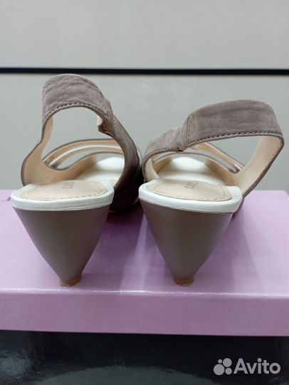 Босоножки женские