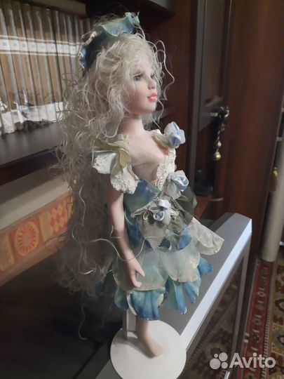Кукла фарфоровая коллекционная