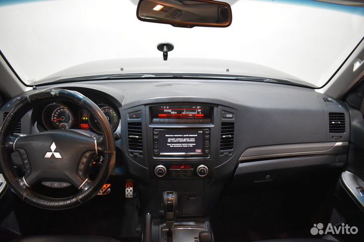 Mitsubishi Pajero 3.2 AT, 2012, 212 292 км