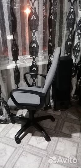 Компьютерное кресло в отл. Сост