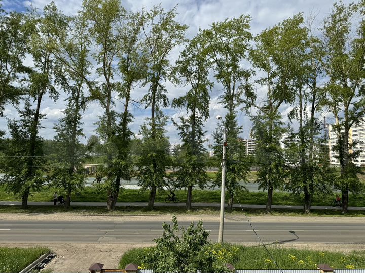 Дом 238,8 м² на участке 12 сот.