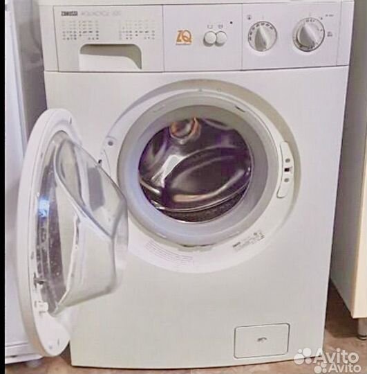 Стиральная машина Zanussi автомат бу