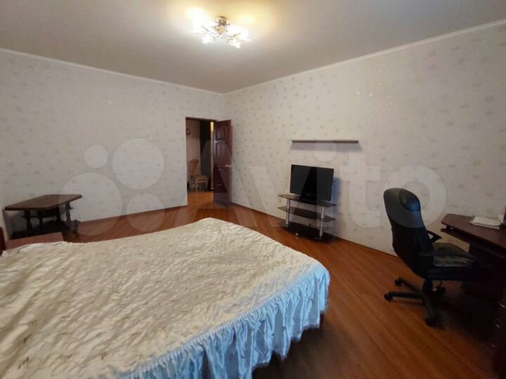 2-к. квартира, 70 м², 8/10 эт.