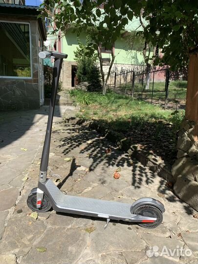 Полноприводный складной электросамокат Bork L602