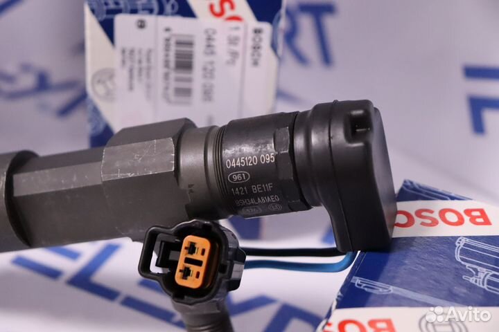 Форсунка топливная 0445120095