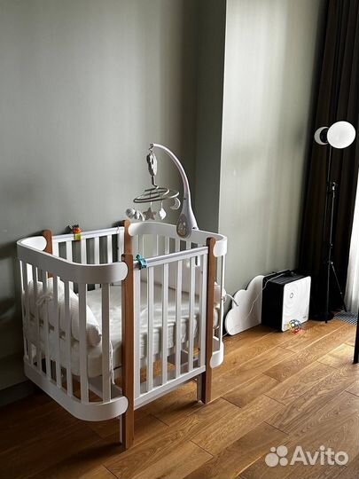 Кроватка-трансформер Happy Baby Mommy Lux