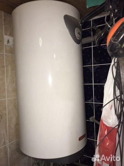 Водонагреватель Аристон 100 л